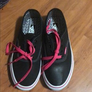 Selling brand new vans size 3